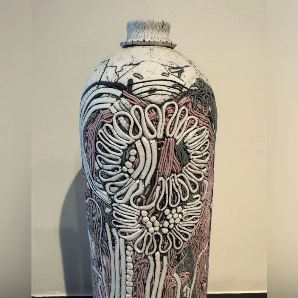 Vintage Porcelain Art Sculpture/ Vase by Romilla Batra - White/Pink/Gray Signed - Picture 3 of 9